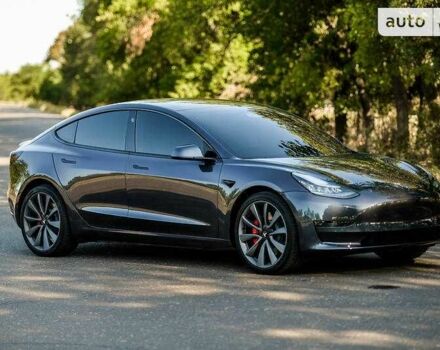 Сірий Тесла Модель 3, об'ємом двигуна 0 л та пробігом 50 тис. км за 18000 $, фото 1 на Automoto.ua