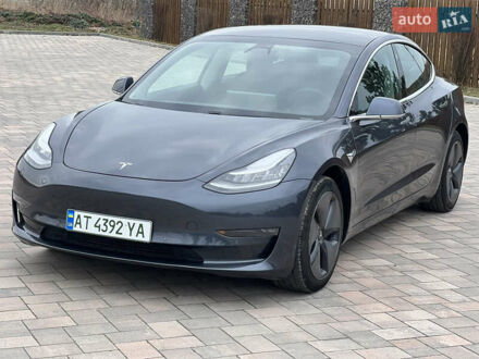 Тесла Модель 3 2020 у Івано-Франківську на Automoto.ua Сірий Тесла Модель 3, об'ємом двигуна 0 л та пробігом 59 тис. км за 20100 $, фото 1 на Automoto.ua