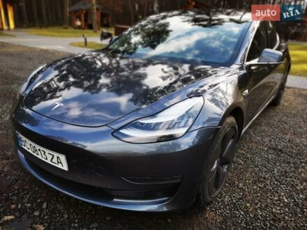 Тесла Модель 3 2020 в Ковель на Automoto.ua Серый Тесла Модель 3, объемом двигателя 0 л и пробегом 53 тыс. км за 21900 $, фото 1 на Automoto.ua