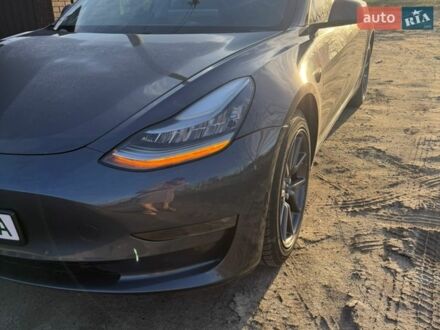 Серый Тесла Модель 3, объемом двигателя 0 л и пробегом 92 тыс. км за 11500 $, фото 1 на Automoto.ua
