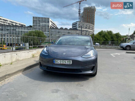 Тесла Модель 3 2020 в Львове на Automoto.ua Серый Тесла Модель 3, объемом двигателя 0 л и пробегом 79 тыс. км за 15800 $, фото 1 на Automoto.ua