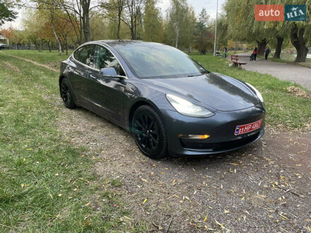 Тесла Модель 3 2020 у Рівному на Automoto.ua Сірий Тесла Модель 3, об'ємом двигуна 0 л та пробігом 176 тис. км за 14000 $, фото 1 на Automoto.ua
