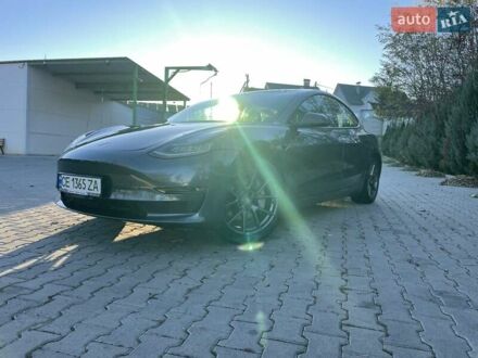 Тесла Модель 3 2020 в Кицмане на Automoto.ua Серый Тесла Модель 3, объемом двигателя 0 л и пробегом 52 тыс. км за 19999 $, фото 1 на Automoto.ua