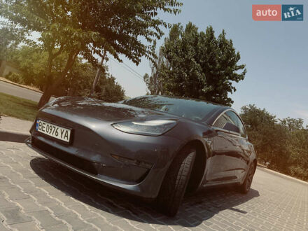 Тесла Модель 3 2020 у Миколаєві на Automoto.ua Сірий Тесла Модель 3, об'ємом двигуна 0 л та пробігом 130 тис. км за 19000 $, фото 1 на Automoto.ua