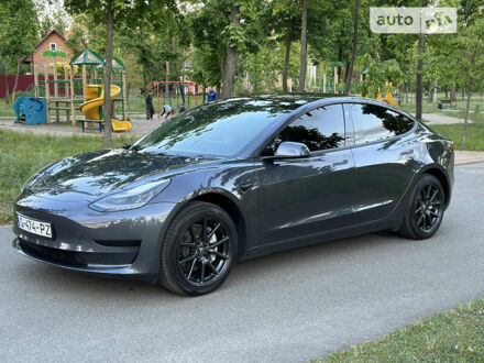 Серый Тесла Модель 3, объемом двигателя 0 л и пробегом 48 тыс. км за 26500 $, фото 1 на Automoto.ua