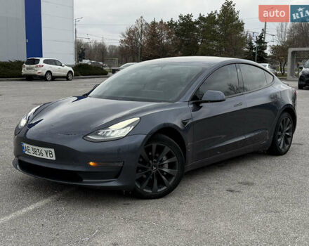 Сірий Тесла Модель 3, об'ємом двигуна 0 л та пробігом 113 тис. км за 17000 $, фото 1 на Automoto.ua