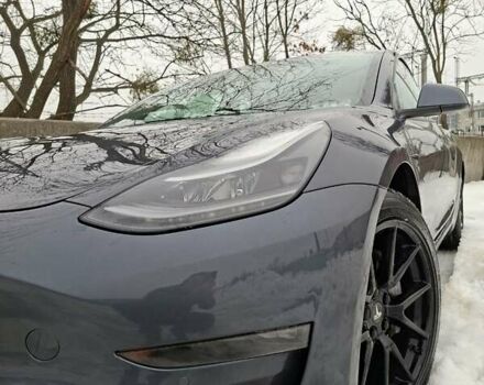 Серый Тесла Модель 3, объемом двигателя 0 л и пробегом 85 тыс. км за 20900 $, фото 1 на Automoto.ua