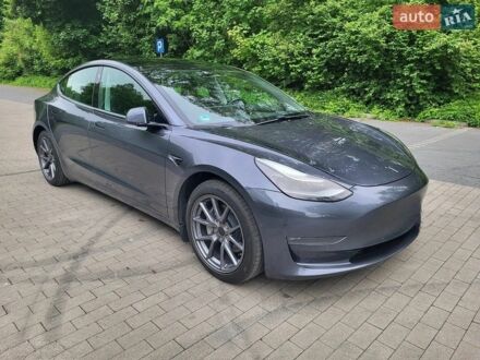 Сірий Тесла Модель 3, об'ємом двигуна 0 л та пробігом 83 тис. км за 17900 $, фото 1 на Automoto.ua