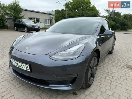 Серый Тесла Модель 3, объемом двигателя 0 л и пробегом 130 тыс. км за 17000 $, фото 1 на Automoto.ua