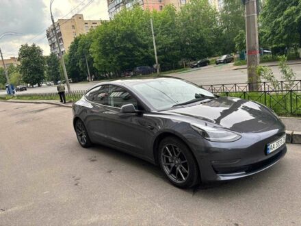 Серый Тесла Модель 3, объемом двигателя 0 л и пробегом 102 тыс. км за 19600 $, фото 1 на Automoto.ua