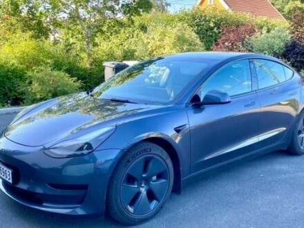 Тесла Модель 3 2021 у Рівному на Automoto.ua Сірий Тесла Модель 3, об'ємом двигуна 0 л та пробігом 55 тис. км за 10800 $, фото 1 на Automoto.ua