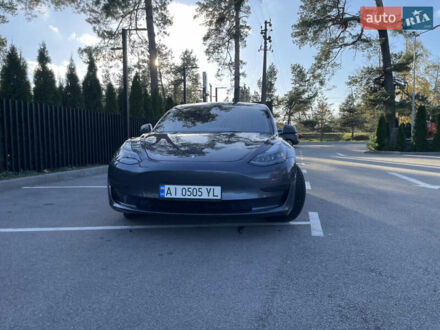 Серый Тесла Модель 3, объемом двигателя 0 л и пробегом 105 тыс. км за 19500 $, фото 1 на Automoto.ua