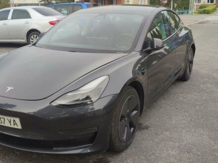 Серый Тесла Модель 3, объемом двигателя 0 л и пробегом 47 тыс. км за 22000 $, фото 1 на Automoto.ua