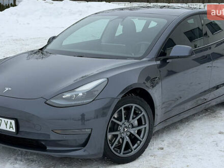 Серый Тесла Модель 3, объемом двигателя 0 л и пробегом 79 тыс. км за 18300 $, фото 1 на Automoto.ua
