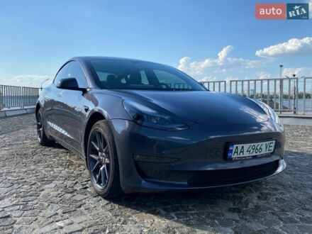 Серый Тесла Модель 3, объемом двигателя 0 л и пробегом 112 тыс. км за 17500 $, фото 1 на Automoto.ua