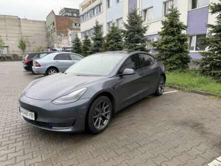 Серый Тесла Модель 3, объемом двигателя 0 л и пробегом 136 тыс. км за 16000 $, фото 1 на Automoto.ua