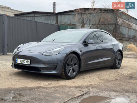 Тесла Модель 3 2021 у Буче на Automoto.ua Сірий Тесла Модель 3, об'ємом двигуна 0 л та пробігом 200 тис. км за 18300 $, фото 1 на Automoto.ua