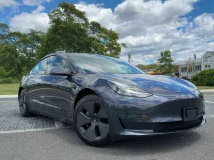 Тесла Модель 3 2021 у Львові на Automoto.ua Сірий Тесла Модель 3, об'ємом двигуна 0 л та пробігом 56 тис. км за 12500 $, фото 1 на Automoto.ua