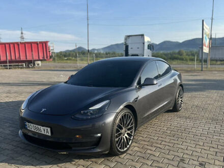 Тесла Модель 3 2021 у Хусте на Automoto.ua Сірий Тесла Модель 3, об'ємом двигуна 0 л та пробігом 40 тис. км за 26500 $, фото 1 на Automoto.ua