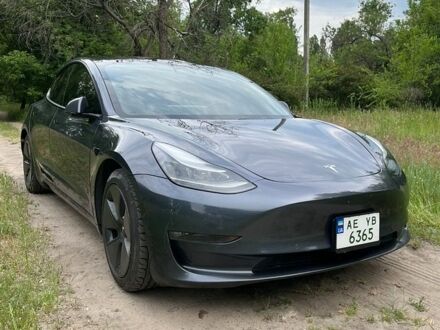 Серый Тесла Модель 3, объемом двигателя 0 л и пробегом 121 тыс. км за 19900 $, фото 1 на Automoto.ua