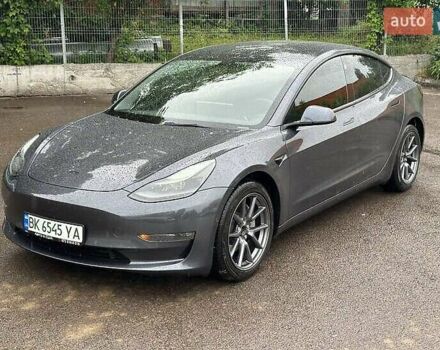 Сірий Тесла Модель 3, об'ємом двигуна 0 л та пробігом 117 тис. км за 18000 $, фото 1 на Automoto.ua