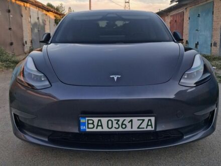 Серый Тесла Модель 3, объемом двигателя 0 л и пробегом 90 тыс. км за 21500 $, фото 1 на Automoto.ua