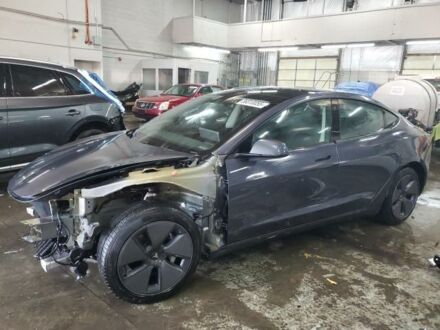 Тесла Модель 3 2021 в Львове на Automoto.ua Серый Тесла Модель 3, объемом двигателя 0 л и пробегом 30 тыс. км за 13900 $, фото 1 на Automoto.ua