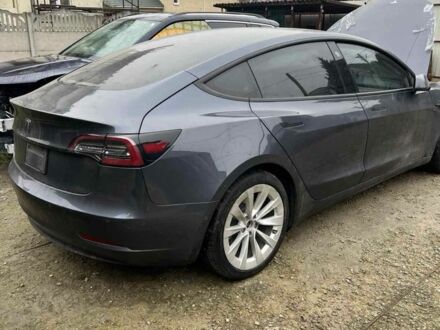 Сірий Тесла Модель 3, об'ємом двигуна 0 л та пробігом 62 тис. км за 18000 $, фото 1 на Automoto.ua