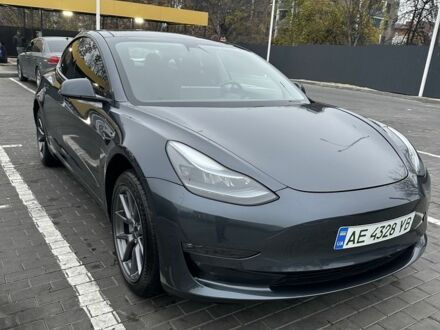 Серый Тесла Модель 3, объемом двигателя 0 л и пробегом 132 тыс. км за 20600 $, фото 1 на Automoto.ua
