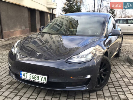 Тесла Модель 3 2021 у Івано-Франківську на Automoto.ua Сірий Тесла Модель 3, об'ємом двигуна 0 л та пробігом 69 тис. км за 20000 $, фото 1 на Automoto.ua