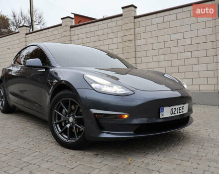 Сірий Тесла Модель 3, об'ємом двигуна 0 л та пробігом 100 тис. км за 20500 $, фото 1 на Automoto.ua