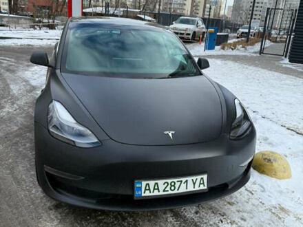 Тесла Модель 3 2022 в Киеве на Automoto.ua Серый Тесла Модель 3, объемом двигателя 0 л и пробегом 130 тыс. км за 19000 $, фото 1 на Automoto.ua