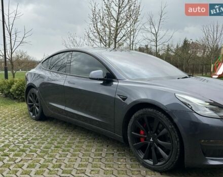 Серый Тесла Модель 3, объемом двигателя 0 л и пробегом 57 тыс. км за 25000 $, фото 1 на Automoto.ua
