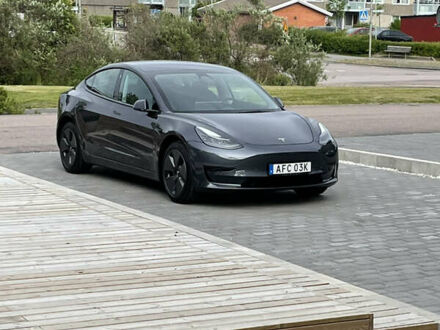 Тесла Модель 3 2022 в Николаеве на Automoto.ua Серый Тесла Модель 3, объемом двигателя 0 л и пробегом 51 тыс. км за 32000 $, фото 1 на Automoto.ua