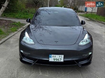 Серый Тесла Модель 3, объемом двигателя 0 л и пробегом 101 тыс. км за 21500 $, фото 1 на Automoto.ua