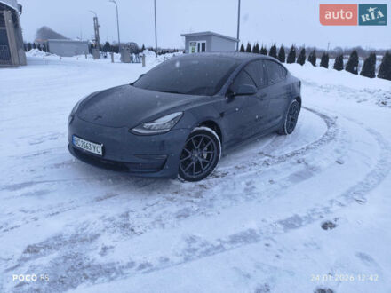 Серый Тесла Модель 3, объемом двигателя 0 л и пробегом 109 тыс. км за 20999 $, фото 1 на Automoto.ua