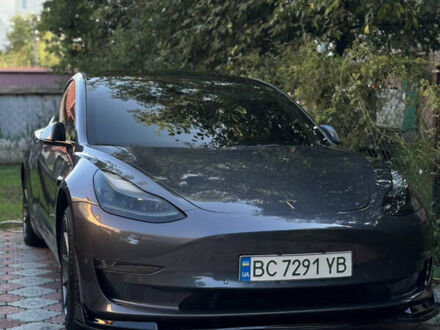 Серый Тесла Модель 3, объемом двигателя 0 л и пробегом 89 тыс. км за 22400 $, фото 1 на Automoto.ua