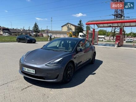Серый Тесла Модель 3, объемом двигателя 0 л и пробегом 44 тыс. км за 21000 $, фото 1 на Automoto.ua