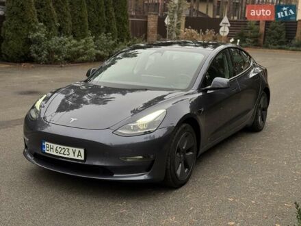Тесла Модель 3 2022 у Києві на Automoto.ua Сірий Тесла Модель 3, об'ємом двигуна 0 л та пробігом 85 тис. км за 19200 $, фото 1 на Automoto.ua