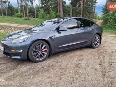 Тесла Модель 3 2022 в Киеве на Automoto.ua Серый Тесла Модель 3, объемом двигателя 0 л и пробегом 166 тыс. км за 19800 $, фото 1 на Automoto.ua