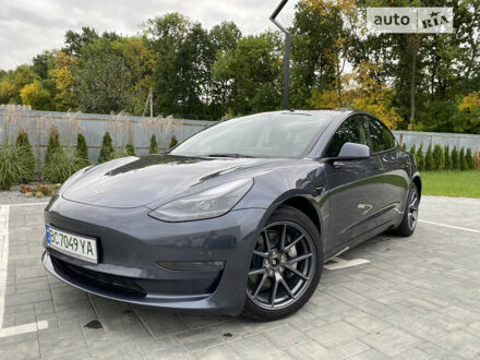 Тесла Модель 3 2022 у Луцьку на Automoto.ua Сірий Тесла Модель 3, об'ємом двигуна 0 л та пробігом 33 тис. км за 23500 $, фото 1 на Automoto.ua