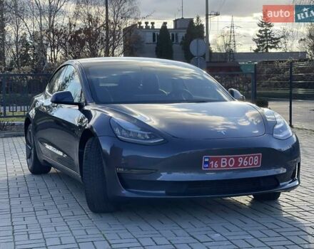 Серый Тесла Модель 3, объемом двигателя 0 л и пробегом 73 тыс. км за 22000 $, фото 1 на Automoto.ua