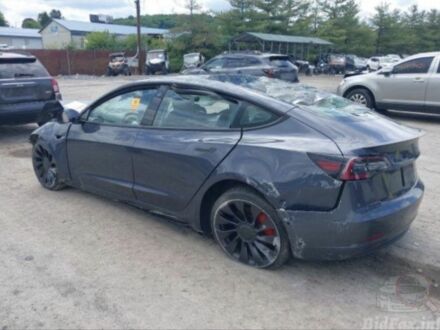 Серый Тесла Модель 3, объемом двигателя 0 л и пробегом 4 тыс. км за 6999 $, фото 1 на Automoto.ua