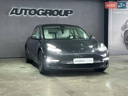 Серый Тесла Модель 3, объемом двигателя 0 л и пробегом 84 тыс. км за 21500 $, фото 1 на Automoto.ua