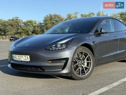 Тесла Модель 3 2022 у Дніпро (Дніпропетровську) на Automoto.ua Сірий Тесла Модель 3, об'ємом двигуна 0 л та пробігом 48 тис. км за 24500 $, фото 1 на Automoto.ua