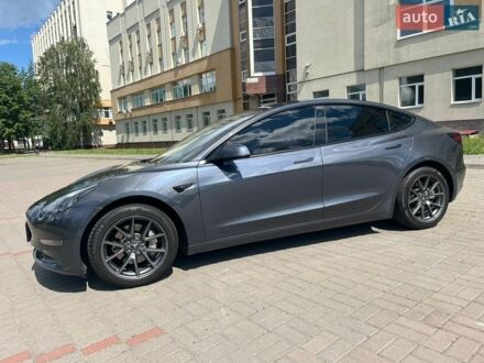 Серый Тесла Модель 3, объемом двигателя 0 л и пробегом 230 тыс. км за 16900 $, фото 1 на Automoto.ua
