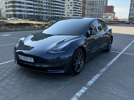 Тесла Модель 3 2022 у Києві на Automoto.ua Сірий Тесла Модель 3, об'ємом двигуна 0 л та пробігом 87 тис. км за 26000 $, фото 1 на Automoto.ua