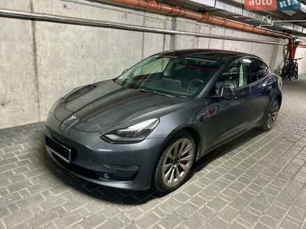 Тесла Модель 3 2022 у Луцьку на Automoto.ua Сірий Тесла Модель 3, об'ємом двигуна 0 л та пробігом 135 тис. км за 22500 $, фото 1 на Automoto.ua