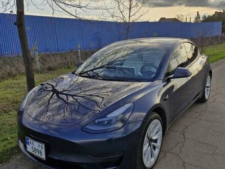 Серый Тесла Модель 3, объемом двигателя 0 л и пробегом 18 тыс. км за 23000 $, фото 1 на Automoto.ua