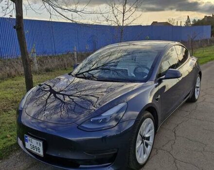 Серый Тесла Модель 3, объемом двигателя 0 л и пробегом 18 тыс. км за 23000 $, фото 1 на Automoto.ua